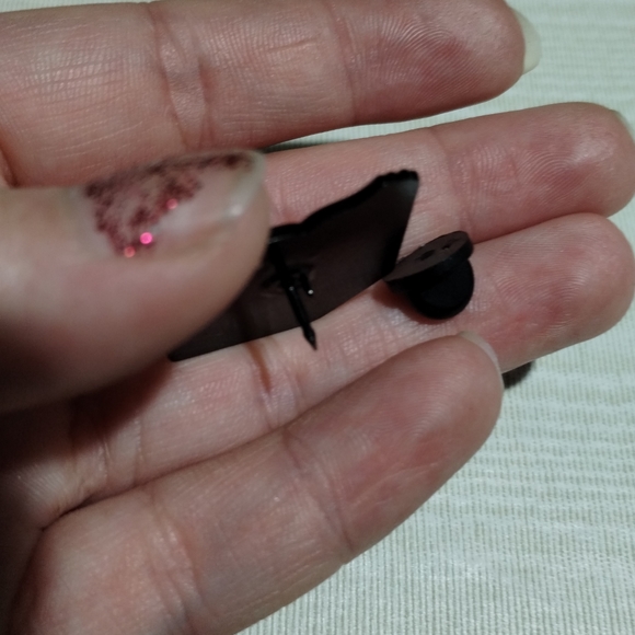 Burn Book Pin - Picture 3 of 4